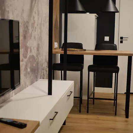 Przytulna Kawalerka 77 *